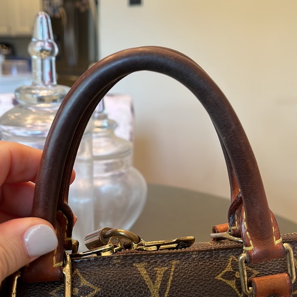 Louis Vuitton Alma **AUTHENTIC** - Picture 13 of 13